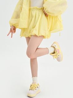 Add a touch of kawaii charm to your wardrobe with our milk-yellow high-waist bubble shorts. These adorable shorts feature a high-waisted design that accentuates your curves and creates a flattering silhouette. The bubble design adds a playful and feminine touch, perfect for creating a cute and stylish look. Pair them with your favorite crop top or blouse for a fun and flirty outfit.  Please note that this product includes only one pair of shorts.  Garment Size   	 		 			Size 			S 			M 			L 		 		 			Full Length 			35 			36 			37 		 		 			Waist 			60-90 			64-94 			68-98 		 		 			Cuff 			56 			58 			60 		 		 			Rise 			34.5 			35.1 			35.7 Striped Shorts Outfit, Kawaii Shorts, Bubble Shorts, Flirty Outfits, Steampunk Fashion Male, Bubble Design, Gothic Skirts, 2024 Style, Bubble Skirt