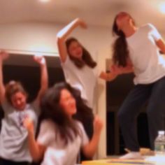 Kitchen Dance Party Aesthetic, Fun Chaotic Aesthetic, Friends Singing Together Aesthetic, Dance Party With Friends, Friends Singing Aesthetic, Dance With Friends Aesthetic, Laughing Astethic, Chaotic Party Aesthetic, Chaotic Aesthetic Friends