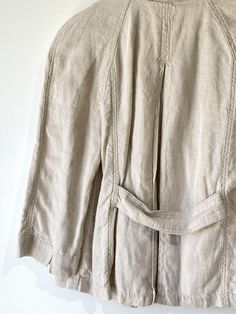 Vintage Charter Club Oatmeal Linen Jacket in excellent condition. The cutest! Sz S measures approx. 19" underarm-underarm, 24” length, 19" sleeve. Cream Linen Summer Outerwear, Cream Linen Spring Outerwear, Beige Linen Outerwear For Spring, Beige Linen Spring Outerwear, Spring Beige Linen Outerwear, Cream Linen Outerwear For Spring, Cream Linen Outerwear For Fall, Beige Linen Outerwear For Daywear, Casual Cream Linen Outerwear