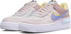 Air Force 1 Outfit, Nike Air Force 1 Outfit, Girls Basketball Shoes, Gymnastics Shoes, Nike Air Force 1 Shadow, Air Force 1 Shadow, Top Basketball Shoes, Cute Nike Shoes, Shoes Basketball