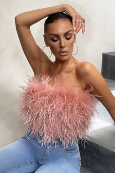 Flock towards a style win with the soft BARBARA Feather Crop Top. Made with floating real ostrich feathers, this exquisite piece pairs perfectly with tailored trousers, leather pants, and your fave mini or midi skirt to create a show-stopping look. Fabric | Real Ostrich Feathers Lining | Silk Polyester Feather Crop Top, Feather Top, Club L London, Feather Tops, Bandeau Crop Top, Black Dress Prom, Black Tie Gala, Pink Feathers, White Feathers