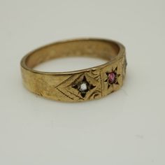 Anillo de diamantes de rubí vintage 14k oro anillo meñique tamaño 2 - Etsy Ruby Diamond Rings, Ruby Diamond, Diamond Ring, Ruby, Gold, Art