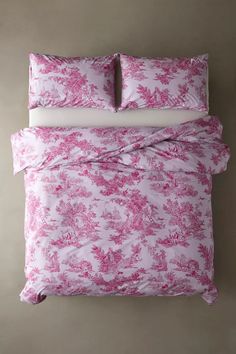 Frog Toile Duvet Set | Urban Outfitters Toile Duvet, Urban Outfitters Home, Australia Clothes, Uo Home, Home Pink, Floral Duvet, Red Fits, Duvet Sets, Bedroom Inspo