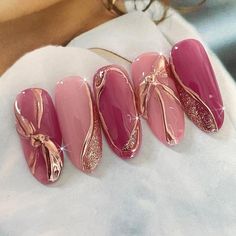 Nail Inspo Classy, Trendy Nails Ombre, Desain Salon Kuku, Nail Art Elegant, Pink Gold Nails, Maroon Nail Designs, Bridal Nail Art, Nails Ombre, Art Deco Nails