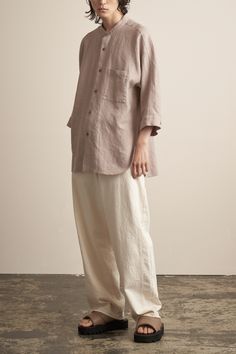 Thai Mens Fashion, Flowy Outfits Men, Khadi Clothes, Mens Linen Outfit, Flowy Outfits, Interview Suits, Cotton Dresses Online, Kaftan Designs