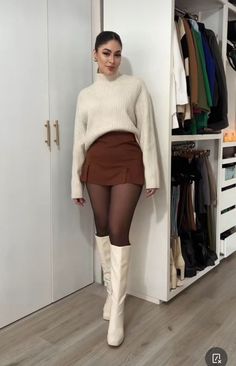 Fall inspo outfit 2023, Fall, fall aesthetic, fall outfit, autumn  autumn outfit, trendy clothes 2023, trendy fall outfit, trenches,  trench, trenche, fall outfit inspo, trench 2023,  fashion fall 2023, skirt, skirt styling, styling nor wearing, fall fits, fall outfit for work, work outfit, fall womenoutfit, fall aesthetic outfit inspo, fall comfy outfit, fall style outfit Adrette Outfits, Stile Blair Waldorf, Fest Outfits, Looks Country, Winter Fashion Outfits Casual, Cold Outfits, Elegante Casual, Thanksgiving Outfit, Looks Chic