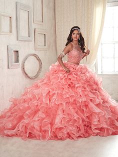 House of Wu Quinceanera Dress Style 26830 Two Piece Quinceanera Dresses, Coral Quinceanera Dresses, Ball Gown Gold, Quinceanera Pink, Quinceanera Collection, Quinceanera Dresses Pink, Pretty Quinceanera Dresses, Quinceanera Dress, Sweet 16 Dresses