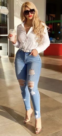 Outfits Con Jeans, Looks Jeans, Elegante Casual, Classy Work Outfits, Stylish Work Outfits, Curvy Women Jeans, Fashion Mistakes, Looks Chic, Baddie Outfits Casual