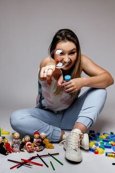 Retrato Psicóloga Infantil, Banco de imagens Fun Teacher Photoshoot Ideas, Speech Therapy Photoshoot, Professional Photo Shoot, Photoshoot Studio, Personal Branding Photoshoot