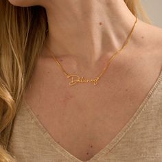 Minimalist Name Necklace with Box Chain, Custom Name Necklace, Gold Name Necklace for Mum, Christmas Necklace, Christmas Gift for Family * Material: Brass * Finish: Sterling Silver ∙ 18K Gold∙ Rose Gold * Handmade jewellery with excellent craftsmanship * How to: Simply put your CUSTOM NAME / TEXT into the PERSONALISATION BOX, and check out with the preferred size & finish. O T H E R ∙ I N F O R M A T I O N 🎁 Packaging: Nicely packaged with aesthetic boxes. They are ready to go as a gift. ✍️ Des Elegant Box Chain Necklace For Personalized Gift, Elegant Name Necklace With Box Chain For Gift, Gift Name Necklace With Pendant On Box Chain, Christmas Gift For Family, Name Necklace Gold, Christmas Necklace, Gold Name Necklace, Gift Design, Friendship Necklaces