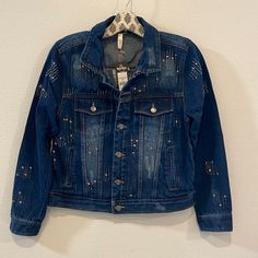 Nwt Ladies Medium Elan Beaded Denim Jacket! Original Owner. Only Tried On. Never Worn. My Husband Purchased This Jacket At Hard Rock In Hollywood, Fl And Gave It To Be As A Gift But It’s Too Big For Me. It’s A Beautiful Denim Jacket With Beaded Detail. 4 Pockets Total. Includes Extra Replacement Beads. Beaded Denim, Lightweight Denim Jacket, Rolled Jeans, Demin Jacket, Black Jean Jacket, Distressed Jean Jacket, Hollywood Fl, Jean Jacket Women, Oversized Denim Jacket