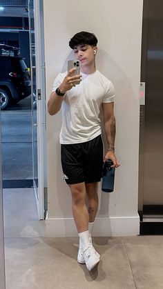 Men Gym Outfits, Gym Outfit Men Style, Men Gym Outfit, Oversized Outfit Men, Gym Fits Men, Men Aesthetic Outfits, Gym Style Outfits, Moda Academia, Gym Boy