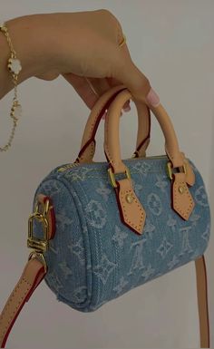 Classy Purses, Designers Bags, Uni Bag, Hand Bags For Women, Trendy Purses, Soft Life, Dresses Classy