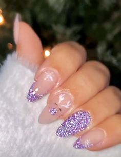 Purple Nails For Christmas, Purple Glitter Christmas Nails, Christmas Nails Purple And Silver, December Nails Purple, Purple Christmas Nails Winter, Pink And Purple Christmas Nails, Lilac Christmas Nails, Lavender Winter Nails, Lavender Christmas Nails