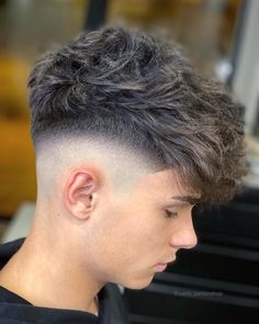 Boys Stylish Haircut, Hiar Stail For Boys, Mid Fade Haircut Men Straight Hair, Mid Fade Long Hair, Stylish Haircuts For Boys, Stylish Haircuts For Men, Hairstyle For Boys, Haircut For Boys, Stylish Boy Haircuts