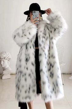 Faux Mantel, Faux Fox Fur Coat, Long Outerwear, Womens Faux Fur Coat, Long Faux Fur Coat, Long Winter Coats, Fur Coats Women, Fox Fur Coat, Snow Leopard