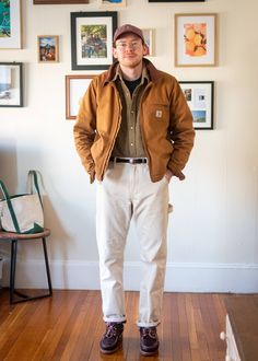 Americana Outfit Men, Retro Commuting Style Men, Madewell Mens Style, Vintage Workwear Outfit Men, Mens Vintage Workwear, Electic Granpa, Vintage Winter Workwear Cardigan, Olive Pants Men, Vintage Workwear Vest Outerwear