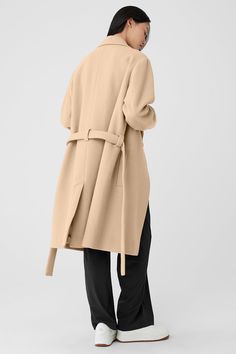 Fact: A great coat makes you look instantly put together. The Gameday is that go-to, designed with classic tailoring details like notched lapels, a breast pocket, a front button and side pockets for hands/keys/lip gloss. It has a straight fit and a waist belt to cinch the silhouette, and it’s made from a wool blend that looks elegant and keeps you warm, too. Tailoring Details, Classic Tailoring, Gray Accessories, Great Coat, Wool Overcoat, Bra Dress, Fabric Sale, Back Women, Short Leggings