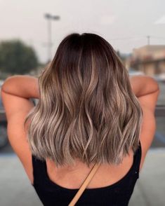 Short Ombre Hair, Wavy Bob, Short Hair Trends, Hair Idea, Ombré Hair, Short Hair Balayage, Ash Brown, Ombre Hair Color