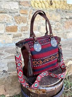 Fall Fashion Casual, Fringe Tote Bag, Chic Bags, Autumn Fashion Casual, Unique Bags, Kilim Woven, Change Purse, Personalized Birthday Gifts, Guitar Strap