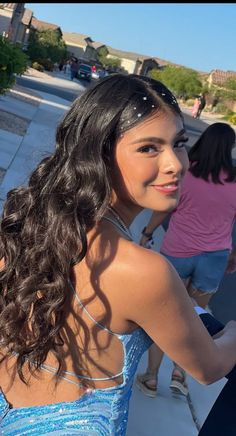 Prom Hair and Makeup Wavy gem hair Natural Glowy Euphoria Prom Look Grad Hairstyles, Curled Prom Hair, Disco Hair, Cute Prom Hairstyles, Simple Prom Hair, Ball Hairstyles