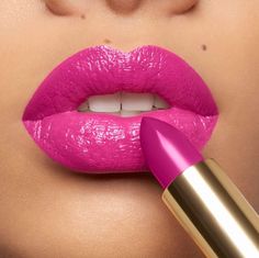 Bold Lipstick Makeup, Hot Pink Lipstick, Pastel Lips, Lip Color Shades, Matte Lipstick Shades, Lipstick For Dark Skin, Nice Lips, Lipstick Art