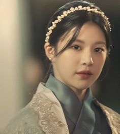 Hanbok Wedding Dress, Braid Crown Tutorial, Hanbok Wedding, Studying Girl, Snapchat Filters Selfie, Go Younjung, Alchemy Of Souls, Lee Jae-wook, Korean Actresses