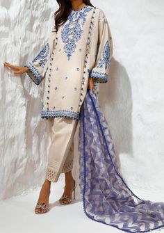 Shop 100% Original Pakistani Branded Dresses in USA at deshibesh.com| Exclusively Tailored Same As The Model Picture | Free Shipping and Free Custom Tailoring Organza Kurti, Batik Print Dress, Dupion Silk Saree, Afghani Clothes, Anarkali Lehenga, Shirt Pant, Sana Safinaz, Party Sarees, Lehenga Style