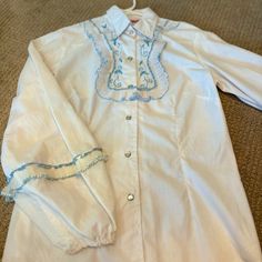 Vintage Western Ballon Sleeve With Ruffles And Pearl Snaps Nwot 17” Ptp 28” Long Perfect Condition Rare Find H Bar C California Ranchwear Blue Fitted Top With Ruffled Collar, Vintage Western, Vintage Tops, White Blue, Ruffles, Button Down Shirt, Blue And White, Womens Tops, California