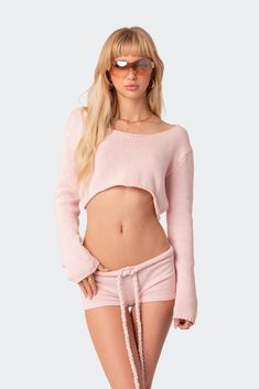 PRODUCT INFO Top Cropped fit Knit fabric Acrilan Model wears size S Model height is 5'6 Item care: Hand wash Cropped Knit Top, Fabric Matching, Cropped Knit Sweater, Foto Poses, Top Cropped, Asymmetrical Tops, Knit Crop Top, Relaxed Style, S Models