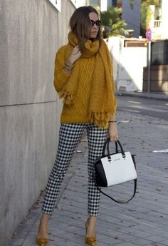 Most Attractive Fashion Combination. Snow Clothes, Trendy Outfits 2020, Winter Outfits 2020, 2020 Street Style, Mustard Sweater, Look Formal, Winter Fashion Outfits Casual, Trendy Fall Outfits, Stil Inspiration