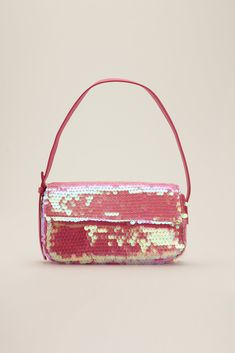 This bag features sequin details, a handle with a buckle, a flap with a magnetic closure and two inside pockets. Extravagant Party, Sequin Bag, Pink Aura, Fancy Bags, Baguette Bag, Pretty Bags, Pink Sequin, Beaded Bags, Creative Activities