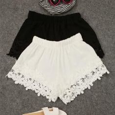 Pretty Summer Lace Short, L..