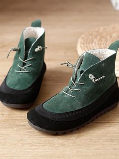 Fabric: Cowhide Overview: (1)Soft Rubble Sole (2)Pigskin Insole Detail In Tile Measurement Size: 35,36,37,38,39,40 Heels: 1.5cm #shoes #boots #leather #desertboots Green Casual Lace-up Boots, Casual Green Lace-up Boots, Green Lace-up Casual Boots, Green High-top Lace-up Casual Boots, Casual Green High-top Lace-up Boots, Casual Green Lace-up Boots For Outdoor, Green Lace-up Boots With Round Toe For Fall, Casual Lace-up Boots With Round Toe, Casual Green Lace-up Boots For Fall