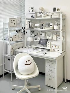 cute room inspiration inspo aesthetic bedroom ideas y2k trend minimalistic clean korean japanese desk tidy organizer style vibe aesthetic desk studying coquette cute beautiful black and white Minimal Bedrooms, Aesthetic Storage, Aesthetic Studying, Small Room Makeover, Dream Bedroom Inspiration, Cute Diy Room Decor