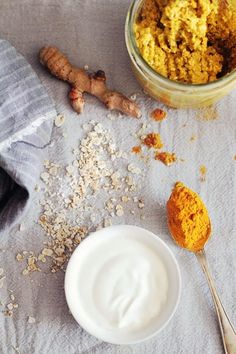 DIY Turmeric Mask Recipe Tumeric Masks, Glowing Skin Secrets, Turmeric Mask, Turmeric Face Mask, Tumeric Face Mask, Green Tea Mask, Face Mask Recipe, Diy Beauty Recipes, Mascara Facial