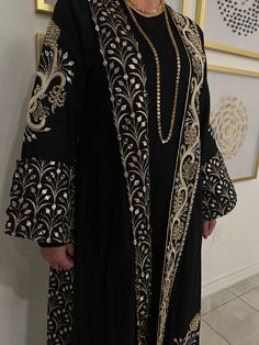 Our Salma Jalabiya is unique, it has beautiful hand printed patternes all over,it's the perfect Jalabiya for your next event! This is M/L piece! Long Sleeve Abaya With Zari Work, Festive Long Sleeve Abaya With Zari Work, Bollywood Style Festive Abaya With Long Sleeves, Festive Bollywood Abaya With Long Sleeves, Bollywood Style Embroidered Long Sleeve Abaya, Festive Bollywood Style Long Sleeve Abaya, Bollywood Style Long Sleeve Abaya For Festive Occasions, Festive Bollywood Long Sleeve Abaya, Festive Long Sleeve Abaya With Dabka Work