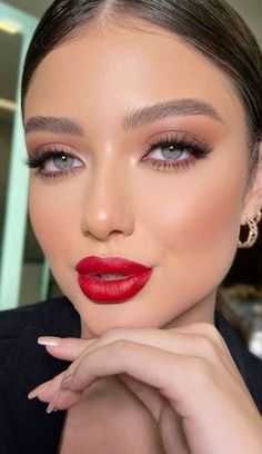 Formal Makeup Looks Red Lip, Red Smokey Eye Look, Brown Eye Makeup Red Lips, Red Dress Eye Makeup Looks, Wedding Make Up With Red Lipstick, Red Lipstick Smokey Eye, Prom Makeup For Brown Eyes Red Lips, Classic Wedding Makeup Red Lips, Bridal Make Up Red Lipstick