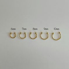 Sold as a Single 20g Gold Horse Shoe Barbell Features: Material: High polished Surgical Steel Gauge: 20g(0.8mm) like a standard post earring thickness Size: 6mm, 7mm, 8mm, 9mm, 10mm Ball Size: 2mm, 2.5mm, 3mm Ready for a Gift 🎁 *All PIERCINGS ARE NOT REFUNDABLE DUE TO HYGIENE AND FOR YOUR SAFETY* Horse Shoe Septum, Small Septum, Faux Gauges, Barbell Piercing, Gold Horse, Plugs Earrings, Horse Shoe, Gauges Plugs, Nose Piercing