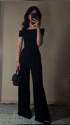 Effortlessly Put Together Outfits, Classy Black Outfits For Women Winter, All Black Photographer Outfit, Modest Semi Formal Outfits, Formal Old Money Outfit Women, Simple Elegant Outfits Casual, Old Money Jumpsuit, Classy Elegant Outfits Summer, Professional All Black Outfits Women