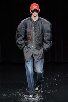 Balenciaga 2020, Balenciaga Runway, Balenciaga Spring, Demna Gvasalia, Paris Fashion Week Runway, Balenciaga Men, 2016 Menswear, Looks Street Style, Mens Winter Fashion