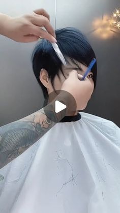 Hairstylist Tips, Hairdresser Hairstyles, Corte Bob, Quick Guide, Bob Cut, Short Cuts, Hair Cut, Hair Tutorial, Hair Salon