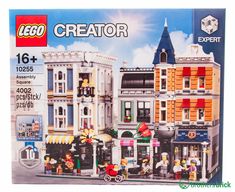 the lego creator is in its original box