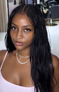 pick and drop braids, new style, island girl, black girl, tyla hairstyle inspo, curly, wavy, knotless braids, black Pick N Drop Braids, Wavy Knotless Braids, Drop Braids, Pick And Drop Braids, Zoe Kravitz Braids, Hair Styles Braids, Styles Braids, Braids Hairstyles Pictures, Cute Box Braids Hairstyles