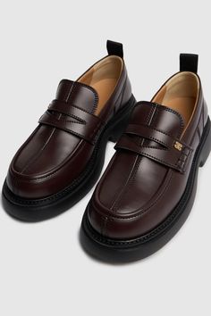 Ganni Everyday Patent Loafer front view Everyday Loafers, Loop Logo, Patent Loafers, Versace Brand, Shoes Photography, Brown Loafers, Chocolate Fondant, Ski Accessories, Hype Shoes