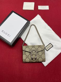 gg Dionysus gg Supreme Chain Wallet Beige/Ebony gg Supreme Canvas For Women 4in/11cm gg Louis Vuitton Shirt, Canvas Wallet, Wallet On Chain, Chain Wallet, Tiger Head, Luxury Products, Mini Handbags, Evening Clutch Bag, Painting Edges