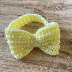 Handmade Baby Headband With Adorable Bow. Perfect For Photo Shoots Or Every Day Wear. Made For Newborns To 3 Months. Crochet Newborn Headband, Crochet Baby Headband Pattern, Handmade Baby Headbands, Baby Headbands Crochet, Holiday Headbands, White Hair Bows, Crochet Newborn, Halloween Hair Bows, Yellow Crochet