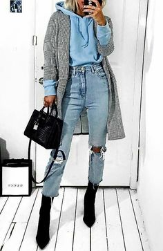 Blue Hoodie Outfit, Heels Boots Outfit, Hoodie Outfit, Winter Mode, Fall Street Style, Casual Winter Outfits