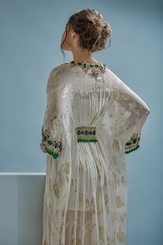 Muu Muu Dress, Kaftan Ramadan, Branded Dress, Kaftan Women, Baroque Floral, Kaftan For Women, Arab Style, Embroidered Kaftan, Painting On Clothes