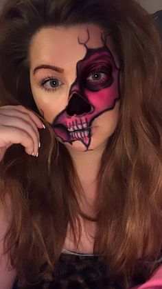 Halloween Face Paint For Adults, Halloween Face Paint For Women, Halloween Face Paint Adult, Halloween Makeup Half Face, Creepy Face Paint, Halloween Face Paint Ideas For Women, Halloween Face Paint Scary